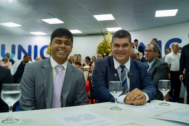 Itaperuna: Nel, Jair Neto e Vereadores tomam posse hoje