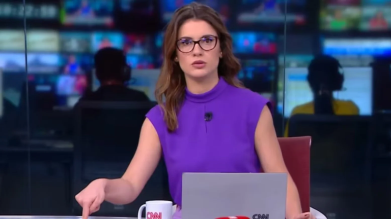 Brasil: Jornalista da CNN chama Bolsonaro de “Bozo” ao vivo e vira assunto nas redes