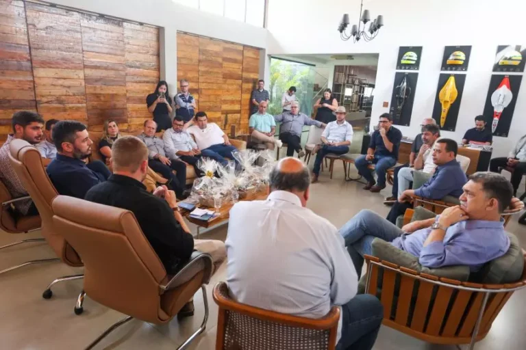 Estado: em pré-campanha, Bacellar encontra 11 prefeitos no Centro Fluminense