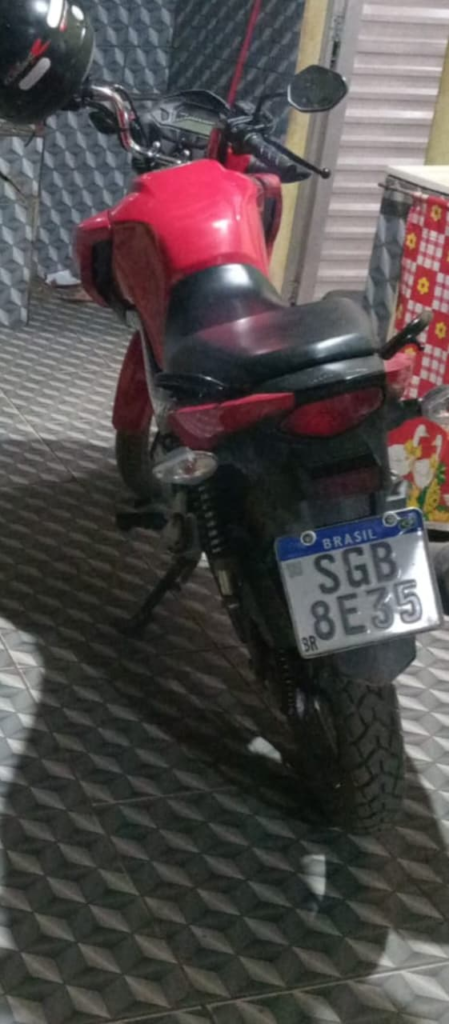 Itaperuna: homem é assaltado e tem moto furtada em plena luz do dia
